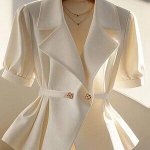 Plain short-sleeve shirt for women